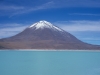Wulkan Licancabur przy jeziorze Laguna Verra, Altiplano, południowo-zachodnia Boliwia, 19 III 1999