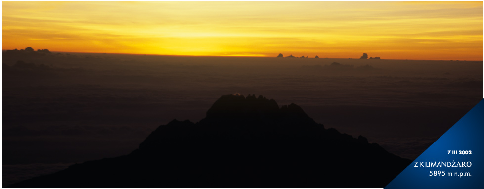 Wschód słońca z Kilimandżaro, 7 III 2002, fot. Bartlomiej Wroblewski