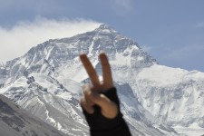 Everest, widok z klasztoru Rongbuk, 15.IV.2014, fot.B.Wroblewski